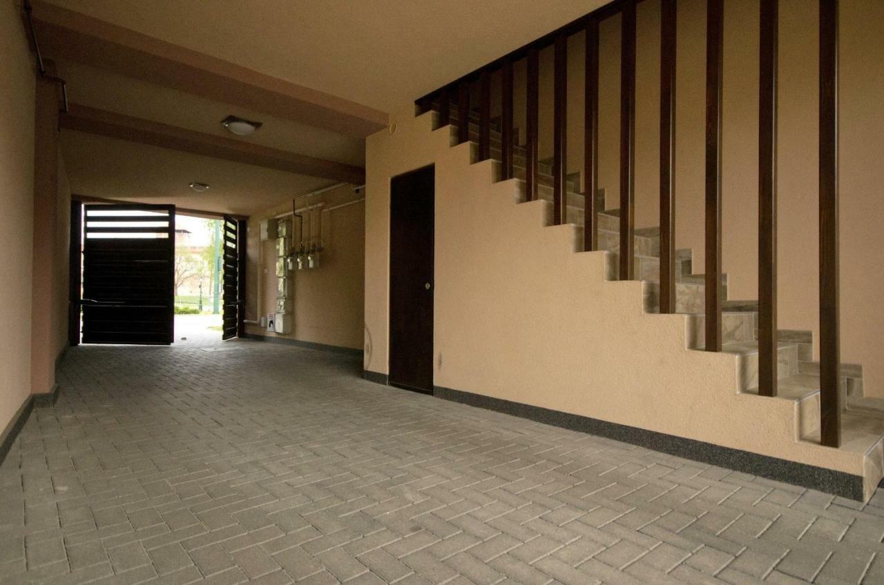 Royal Residence Apartments Gyula Extérieur photo