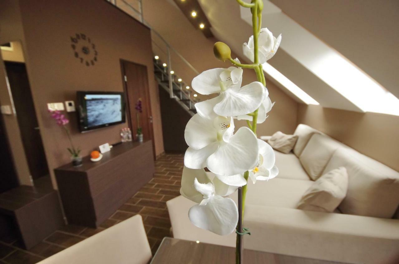 Royal Residence Apartments Gyula Extérieur photo