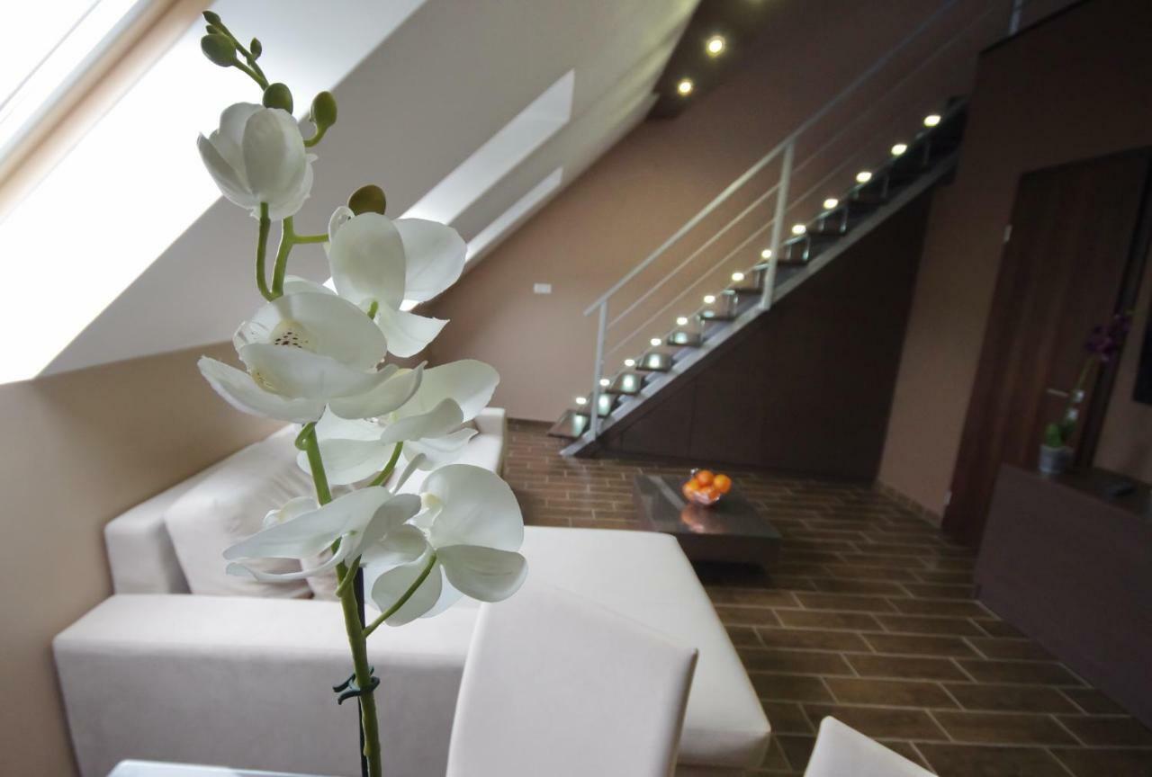 Royal Residence Apartments Gyula Extérieur photo